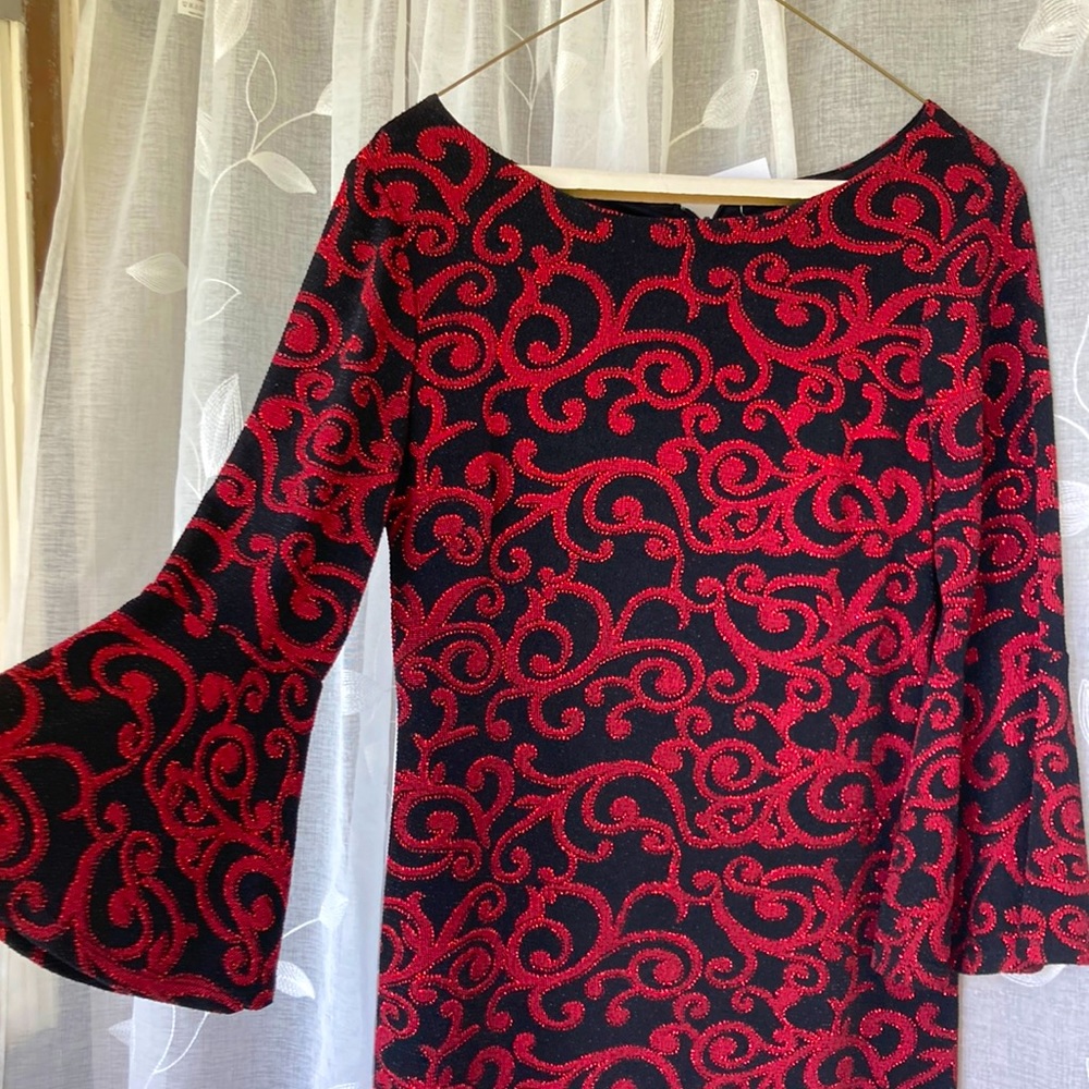 Holiday Dress - black with red sparkle brocade- size 8 - Kneelength